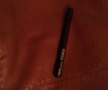 Liner à paillette, KIKO