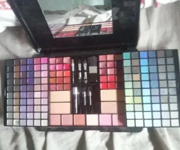 Palette Nocibé, Nocibé