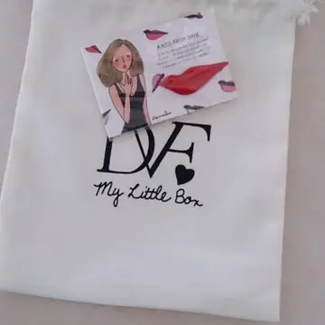 Broche en forme de bouche, Dvf