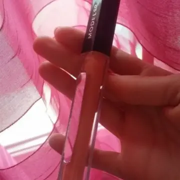 gloss, ModelCo