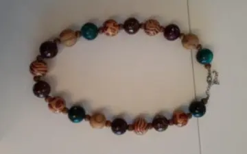 Collier perles en bois, Bijoux Brigitte