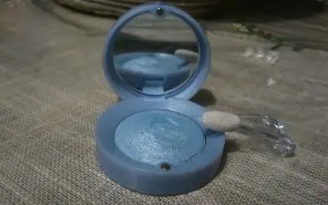 Fard à paupières, Bourjois