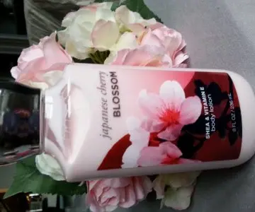 body lotion "japanese cherry blossom", Bath & Body works