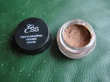 Fard à paupières, ESS Cosmetics