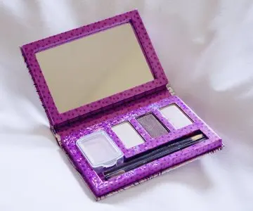 Palette Peek a Bright Eyes, Benefit