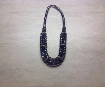 Collier, Inconnue