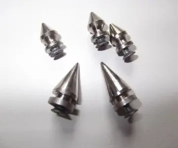 clous metal customisation, Inconnue