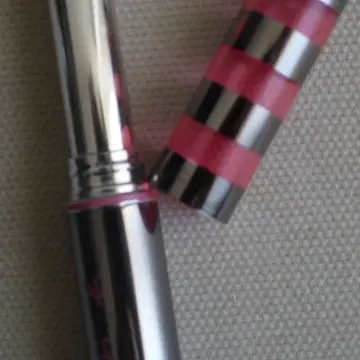 Rouge à lèvre rose flashy, Agnès b.