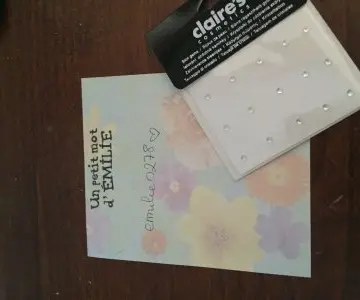 Bijoux de peau, Claire's