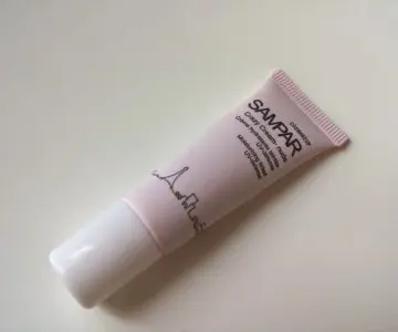 Crème hydratante teintée   UV  défense, Sampar