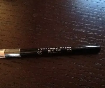 Crayon contour yeux, Anne Faugère