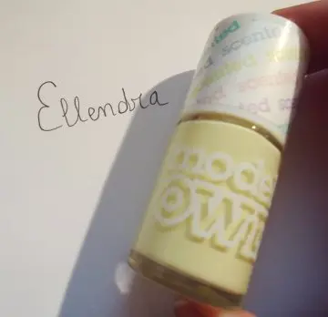 Vernis jaune pastel, Models Own