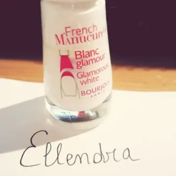 Vernis blanc pour manucure, Bourjois