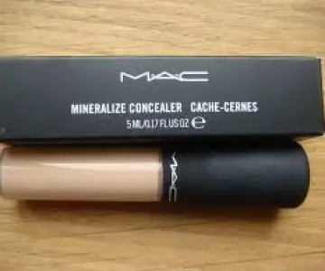 Anti cerne, MAC Cosmetics