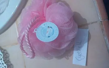 fleur de douche, Inconnue