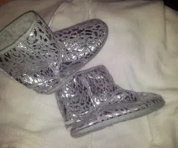 chaussons 37, Inconnue