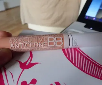 executive anticerne BB, Make Up Me