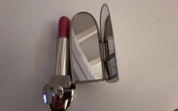Rouge G de Guerlain, Guerlain