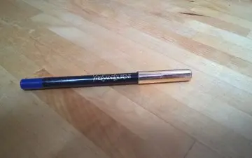 Crayon yves saint laurent, Yves Saint Laurent