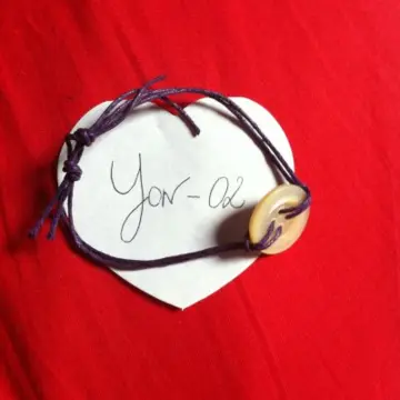 bracelet "bouton", Inconnue