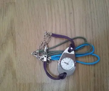 montre avec bracelets interchangeables, Inconnue