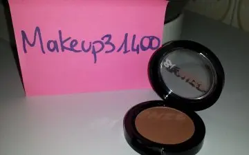 poudre bronzante, ModelCo