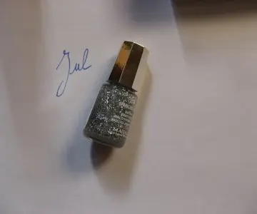 vernis à ongle, Mavala