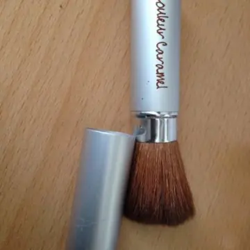 Pinceau rétractable poudre fards à joue, Couleur Caramel