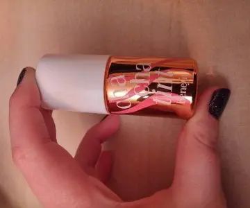 Cha Cha Tint, Benefit