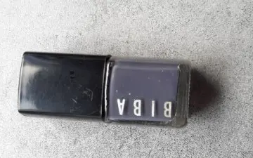 vernis gris, Biba