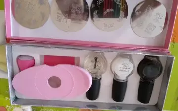 stamping nail art, Konad