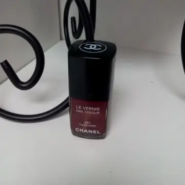 Vernis tulipe noire n°457, Chanel