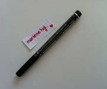 Feutre eyeliner violet, Modélite