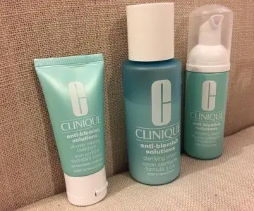 Kit sos acne, Clinique