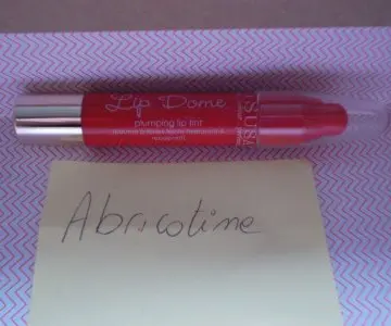 Lip Dome, So Susan