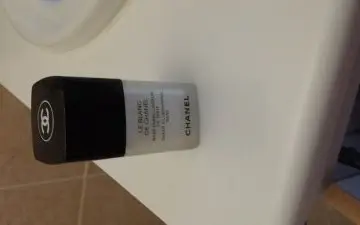 Le blanc de chanel, Chanel