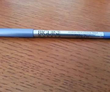 Crayons pour les yeux bleu, Biguine Paris