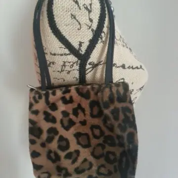 Sac léopard, Inconnue