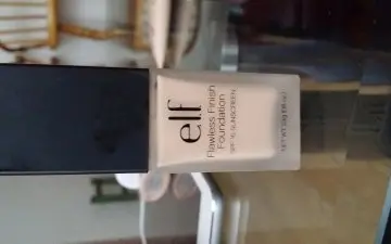Fond de teint, Elf