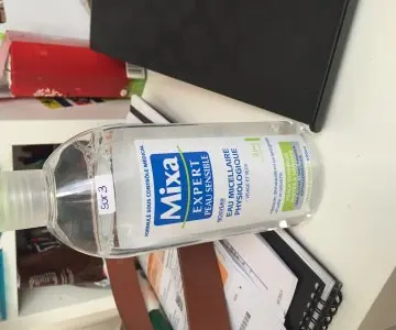 Eau micellaire, Mixa