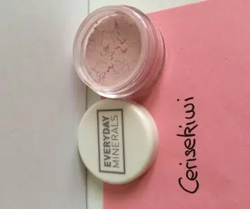 Pink for flower, Everyday minerals