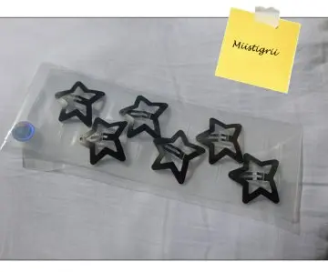 Barrettes étoiles noires, Inconnue