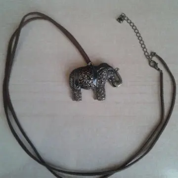 Sautoir éléphant, Inconnue