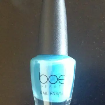Vernis bleu, Boe Beauty