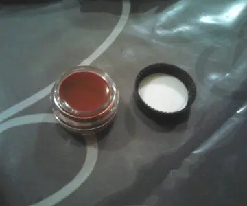 gloos rouge à levres, Lou Lesage