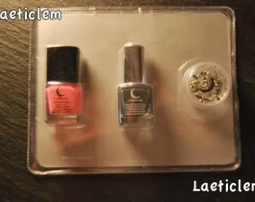 VERNIS KIT, By Sabrina azzi