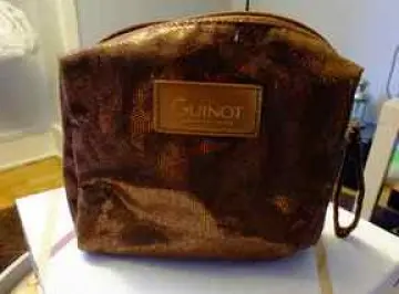 Pochette Guinot, Guinot