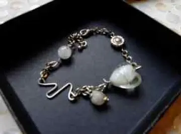 Bracelet, Inconnue