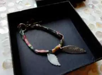 Bracelet liberty, Inconnue