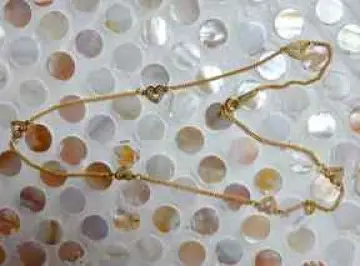 Collier coeurs, Inconnue